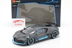 Bugatti Divo Baujahr 2018 mattgrau / hellblau 1:18 Bburago