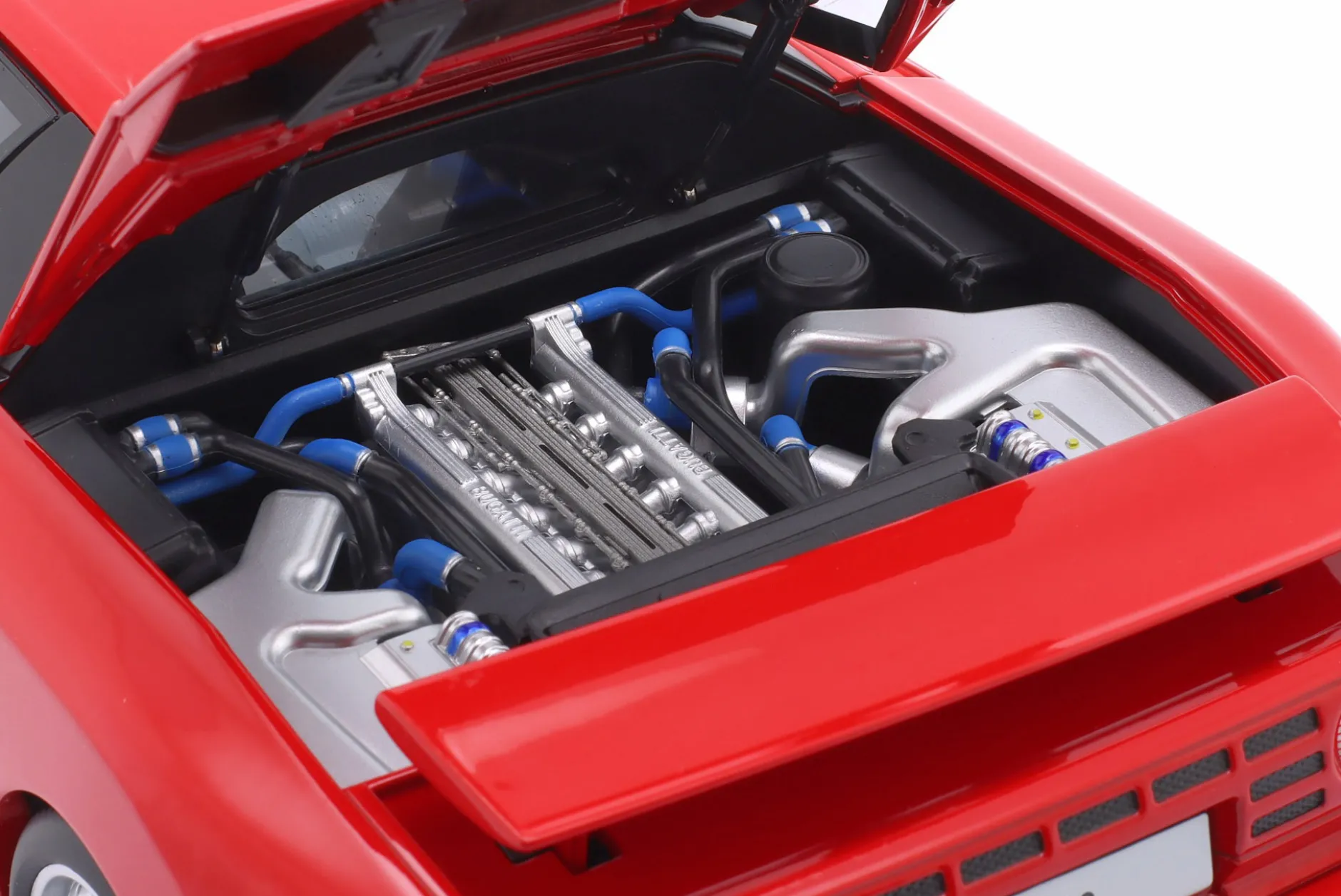 Bugatti EB110 Baujahr 1991 rot 1:12 KK-Scale