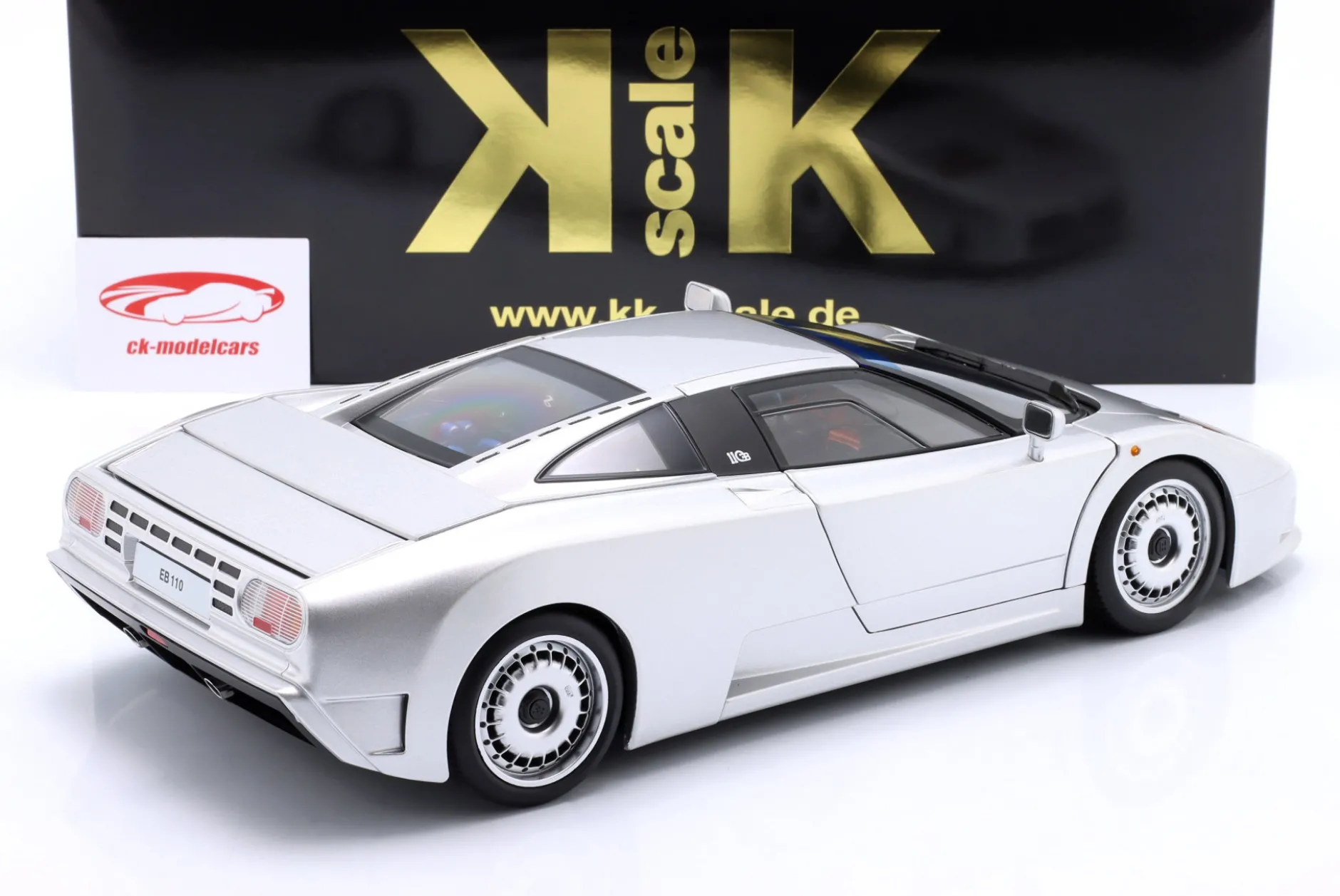 Bugatti EB110 Baujahr 1991 silber 1:12 KK-Scale