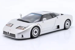 Bugatti EB110 Baujahr 1991 silber 1:12 KK-Scale