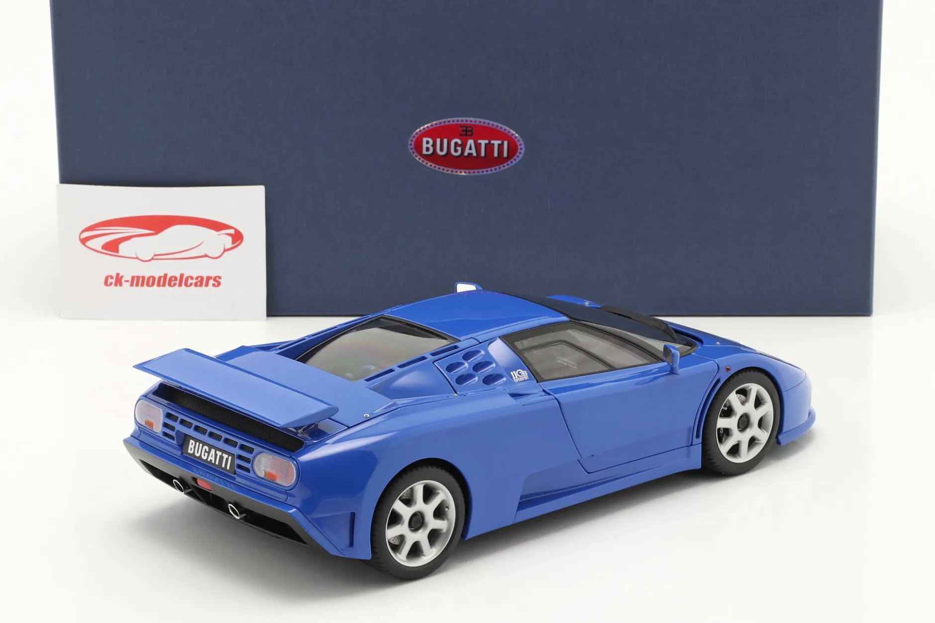Bugatti EB 110 SS Baujahr 1992 french racing blau 1:18 AUTOart