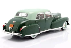 Cadillac Fleetwood Series 60 Special Sedan 1941 grün 1:18 ModelCar Group