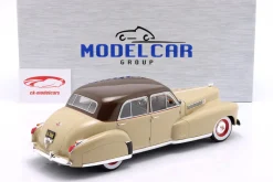 Cadillac Fleetwood Series 60 Special Sedan Baujahr 1941 beige, dunkelbraun 1:18 ModelCar Group