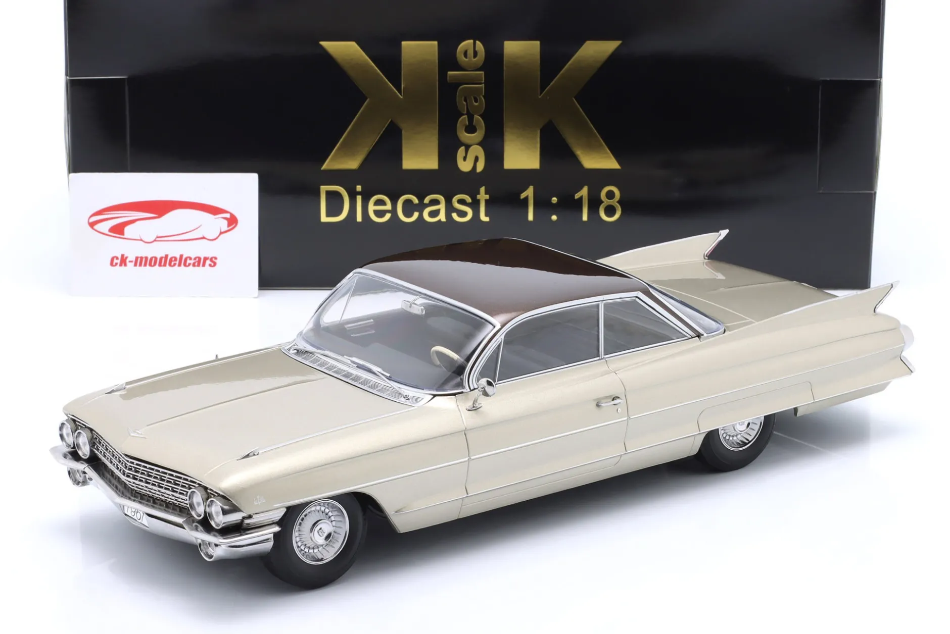 Cadillac Series 62 Coupe DeVille Baujahr 1961 beige metallic 1:18 KK-Scale