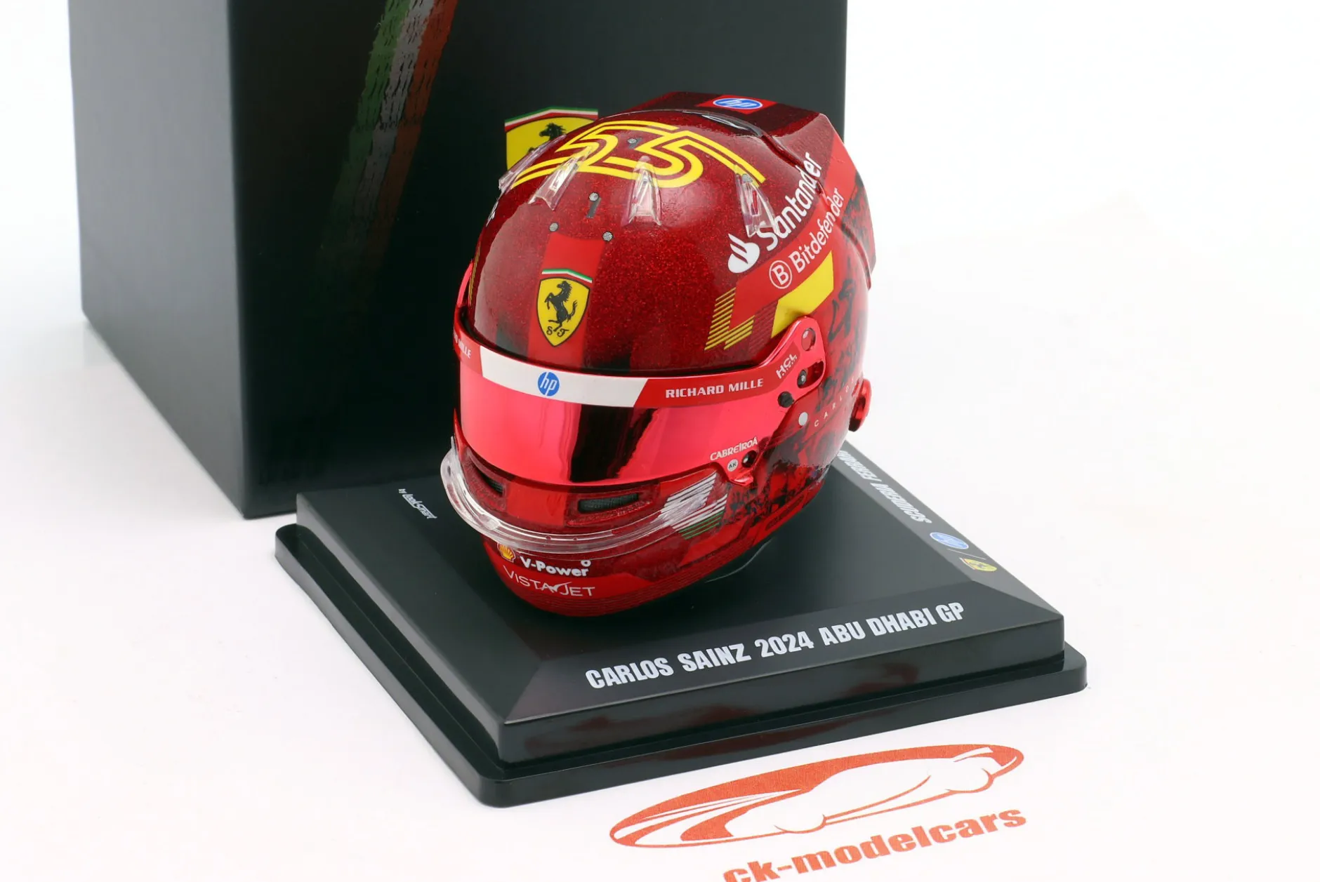 Carlos Sainz Scuderia Ferrari #55 2nd Abu Dhabi GP Formel 1 2024 Helm 1:5 LookSmart