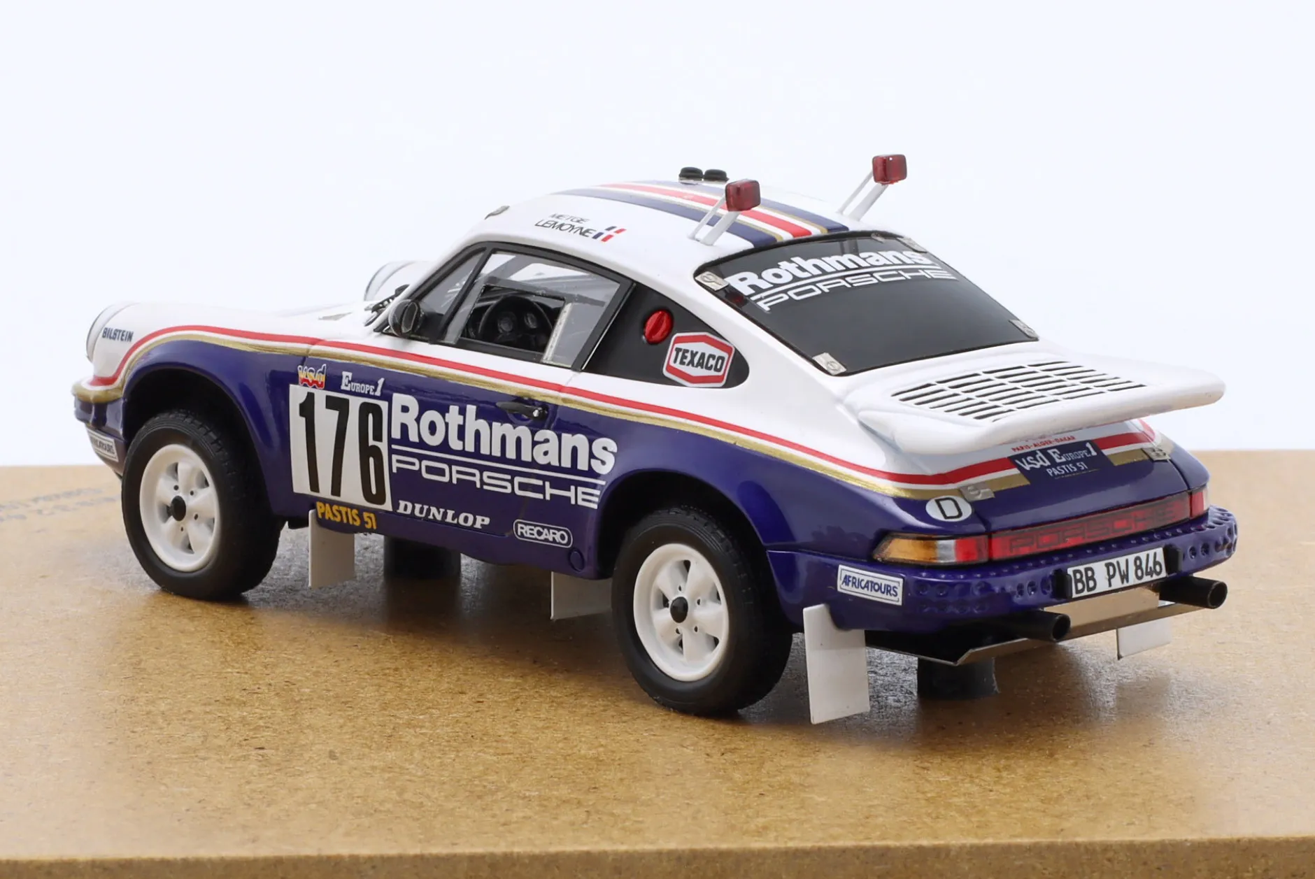 2-Car Set 911 Dakar Rallye Rothmans: Porsche 953 #176 & 911 Dakar 1:43 Spark