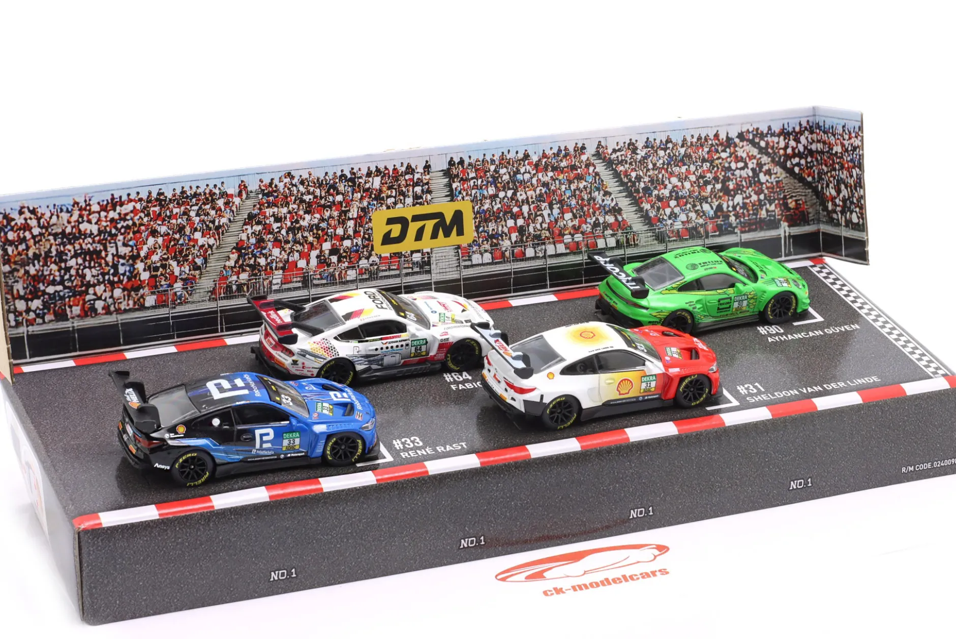 4-Car Set DTM: Güven #90 / van der Linde #31 / Scherer #64 / Rast #33 1:64 Majorette