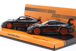 2-Car Set 17 Jahre Porsche 911 GT3 RS: 997.1 (2006) & 992 (2023) 1:43 Minichamps