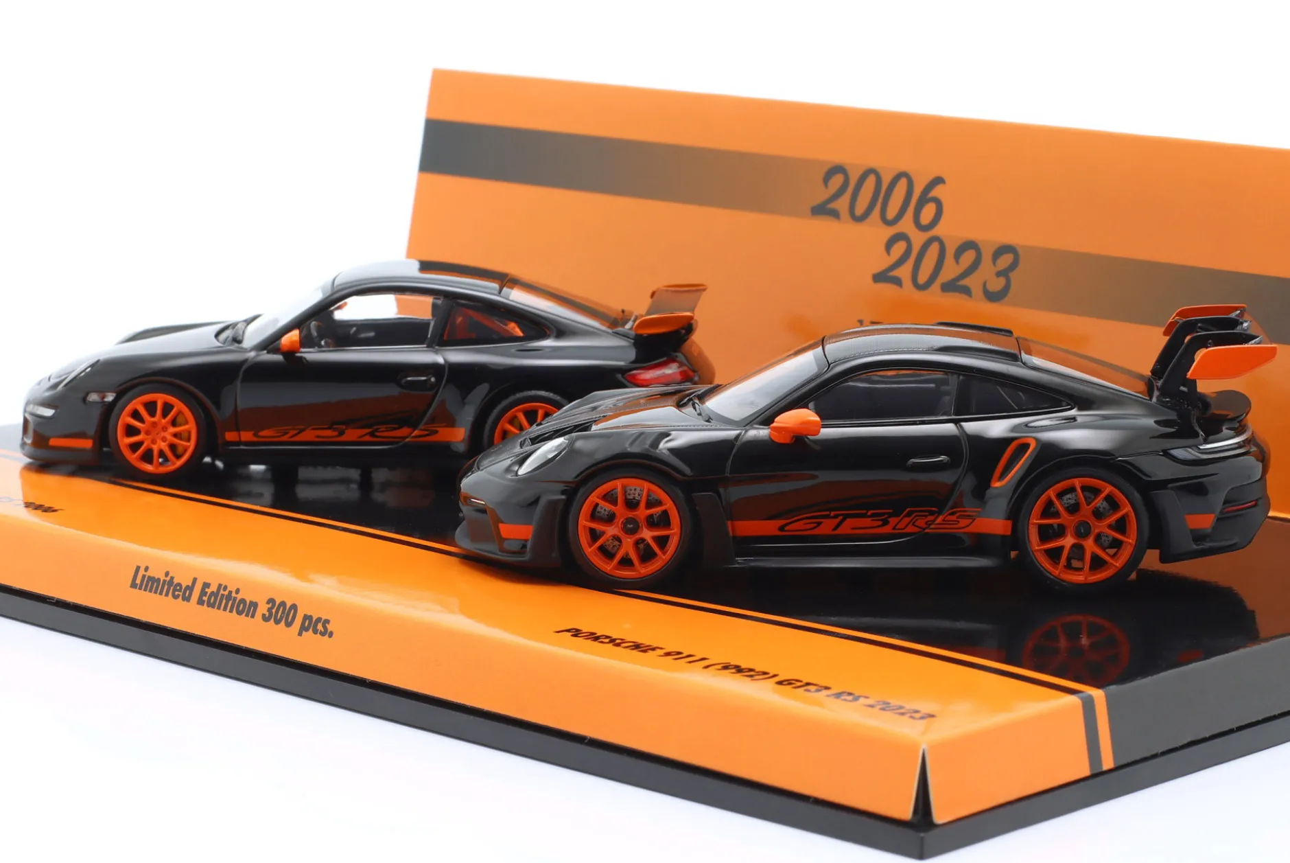2-Car Set 17 Jahre Porsche 911 GT3 RS: 997.1 (2006) & 992 (2023) 1:43 Minichamps