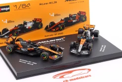 2-Car Set Lando Norris McLaren MCL39 #4 Formel 1 Weltmeister 2025 1:64 Bburago