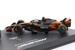 2-Car Set Lando Norris McLaren MCL39 #4 Formel 1 Weltmeister 2025 1:64 Bburago
