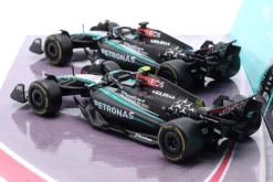 2-Car Set Mercedes: Hamilton #44 & Russell #63 Formel 1 2024 1:43 Bburago