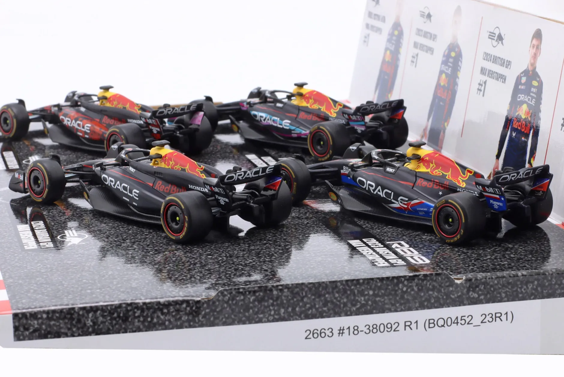 4-Car Set M. Verstappen Red Bull Racing Formel 1 Weltmeister 2023-2024 1:43 Bburago