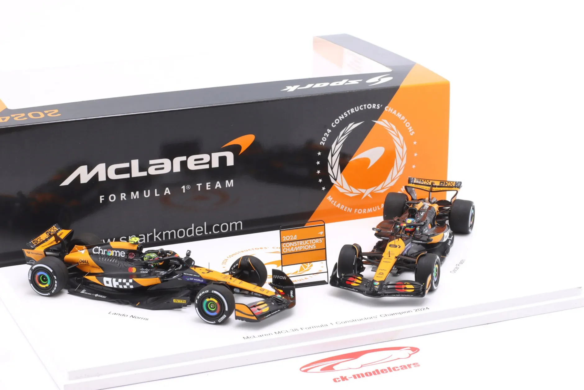 2-Car Set Norris #4 & Piastri #81 McLaren Konstrukteurs-Weltmeister Formel 1 2024 1:43 Spark