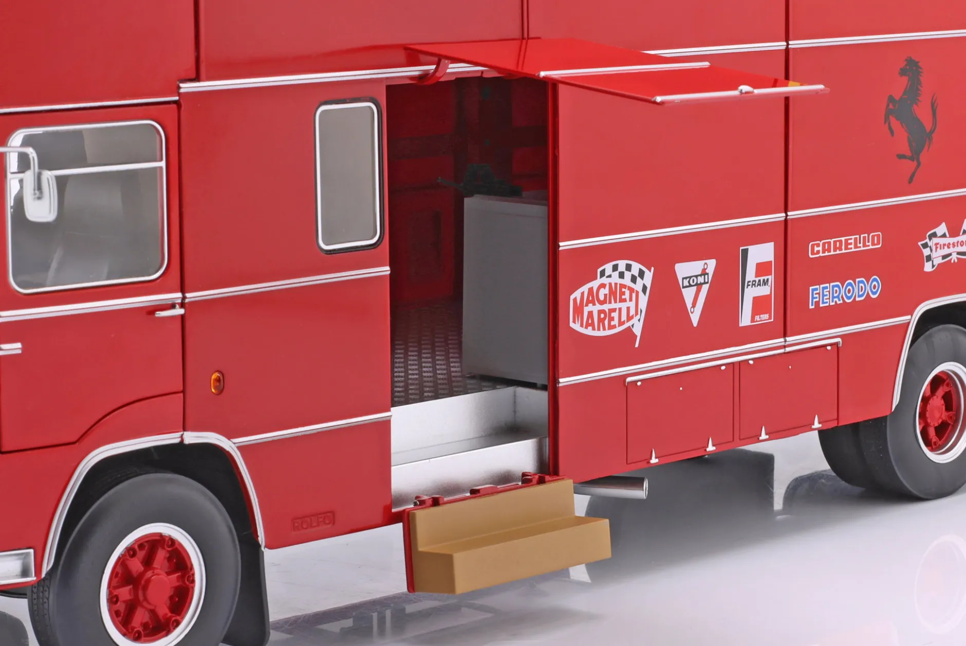 3-Car Set: OM Fiat 150 Rolfo Renntransporter mit 2x Ferrari 512S 1:18 WERK83