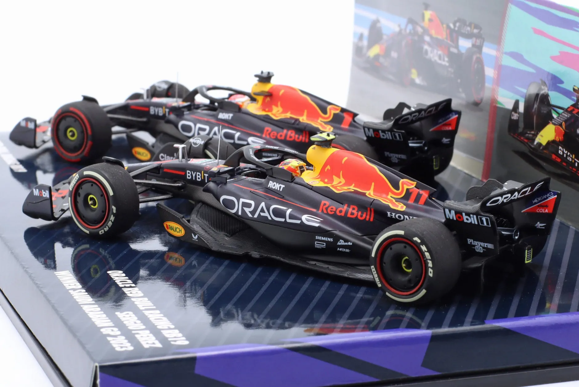 2-Car Set Verstappen #1 & Perez #11 Sieger Bahrain & Saudi-Arabien GP Formel 1 2023 1:43 Minichamps
