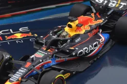 2-Car Set Verstappen #1 & Perez #11 USA GP Formel 1 Weltmeister 2023 1:43 Minichamps