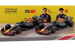 2-Car Set Verstappen #1 & Yuki #22 Red Bull RB21 Formel 1 2025 1:43 Bburago
