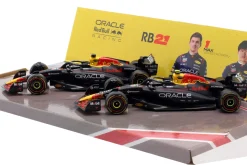 2-Car Set Verstappen #1 & Yuki #22 Red Bull RB21 Formel 1 2025 1:43 Bburago