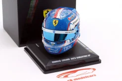 Charles Leclerc Scuderia Ferrari #16 Singapore GP Formel 1 2025 Helm 1:5 LookSmart