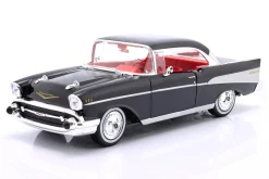 Chevrolet Bel Air Coupe Baujahr 1957 schwarz 1:18 Maisto