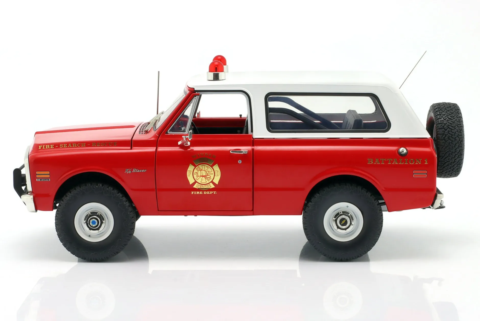Chevrolet Blazer K/5 The Chief Baujahr 1972 rot 1:18 GMP