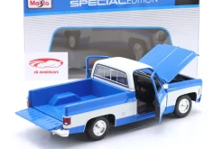 Chevrolet C10 Cheyenne Super Pick-Up Baujahr 1974 blau / weiß 1:18 Maisto