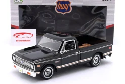 Chevrolet C10 Custom PickUp 1971 schwarz 1:18 Highway61