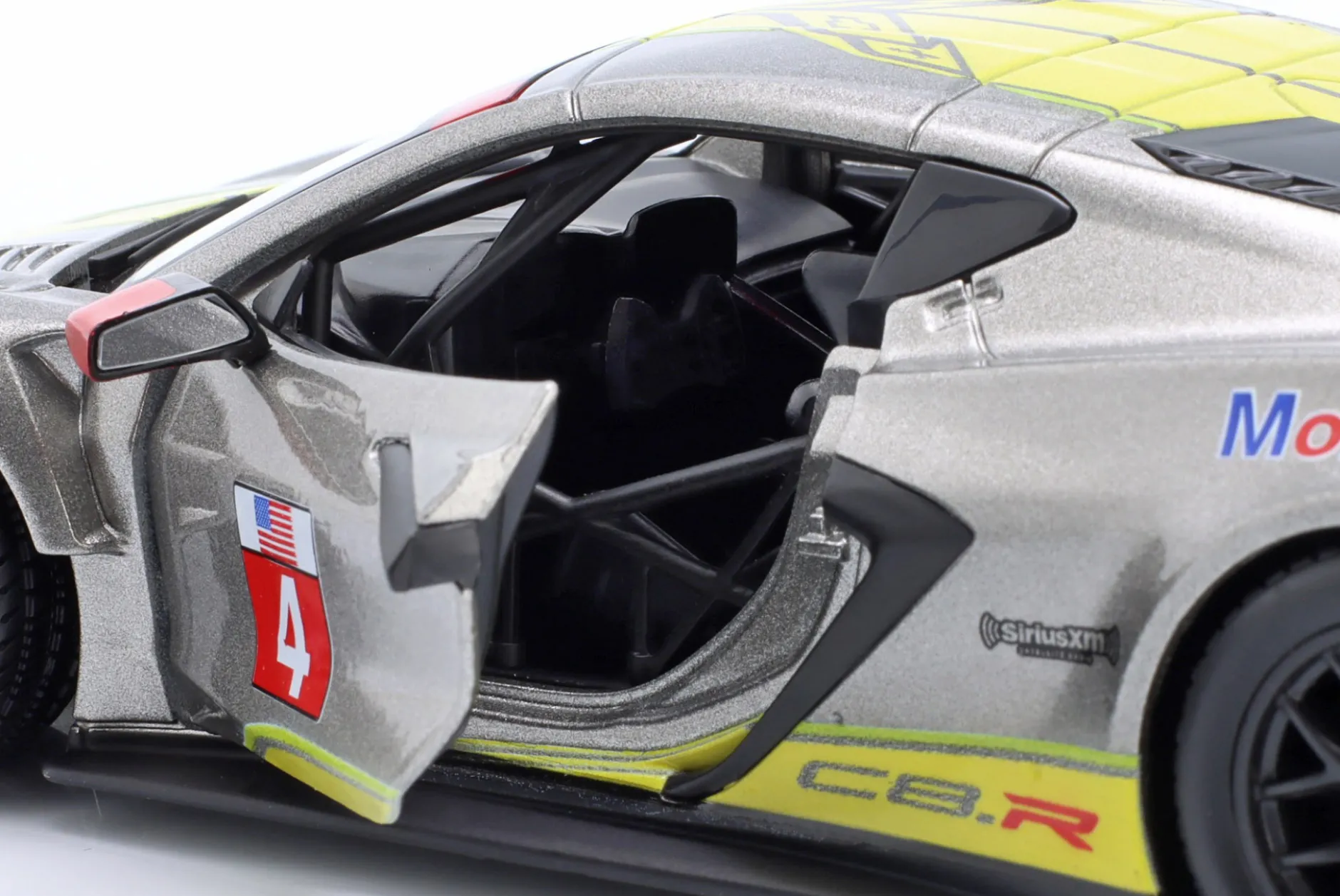 Chevrolet Corvette C8.R #4 Presentation Car 2020 grau / gelb 1:24 Bburago