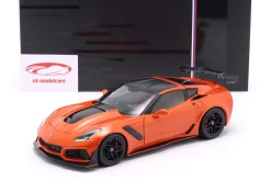 Chevrolet Corvette C7 ZR1 Baujahr 2019 orange metallic / schwarz 1:18 Ixo