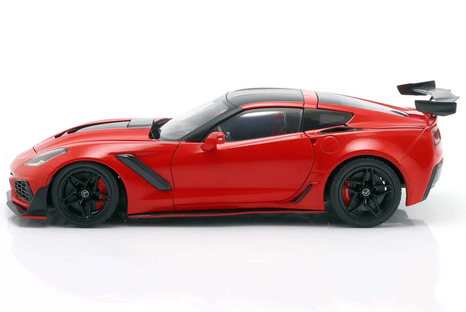 Chevrolet Corvette C7 ZR1 Baujahr 2019 rot 1:18 Ixo