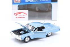 Chevrolet Impala SS Baujahr 1964 hellblau 1:24 Maisto