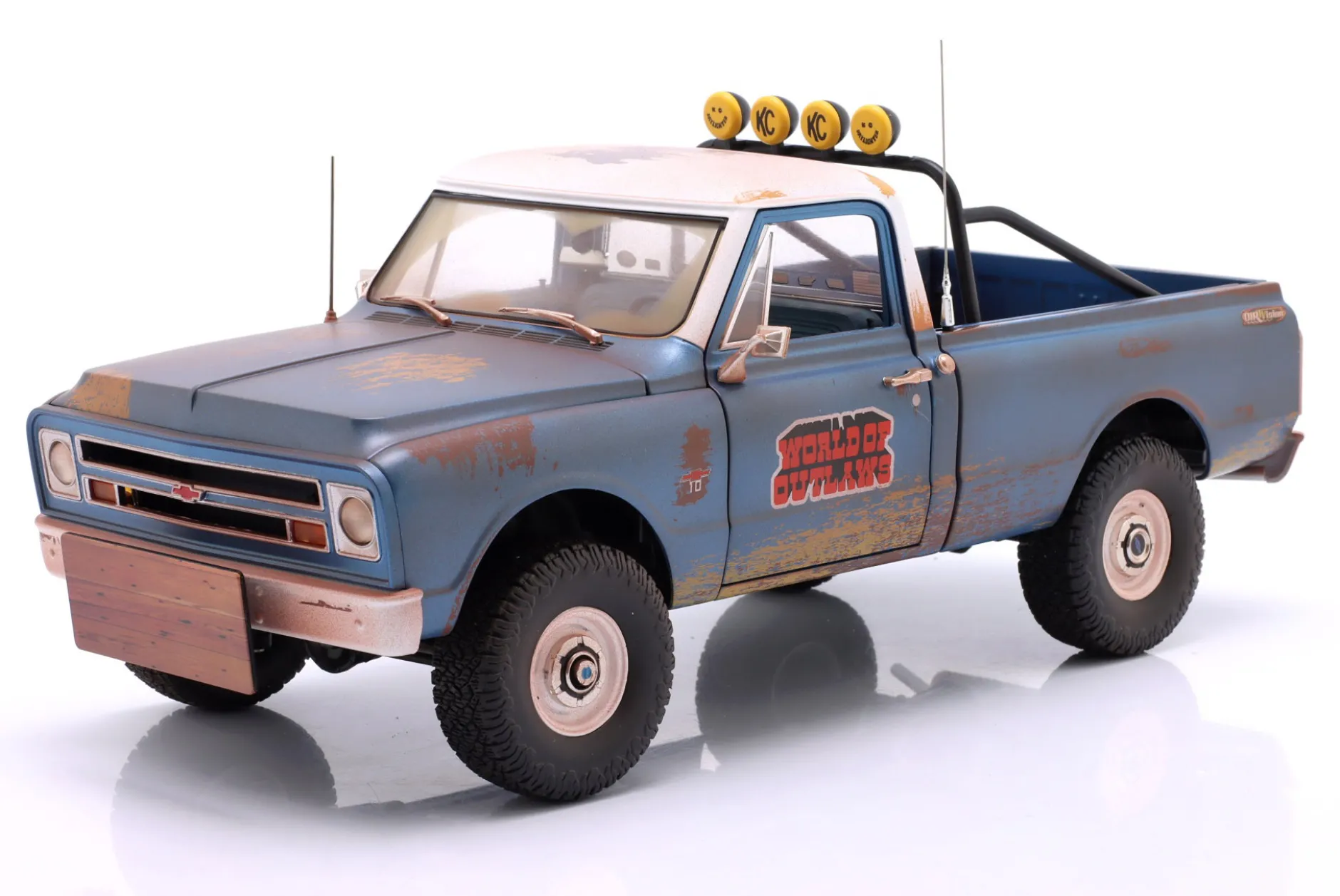 Chevrolet K-10 Push Truck World of Outlaws 1967 blau 1:18 GMP