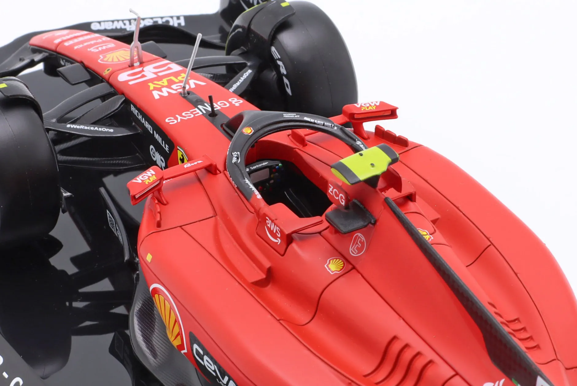 C. Sainz Ferrari SF-23 #55 Sieger Singapur GP Formel 1 2023 1:24 Premium Collectibles