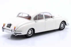 Daimler 250 V8 LHD Baujahr 1962 weiß 1:18 KK-Scale