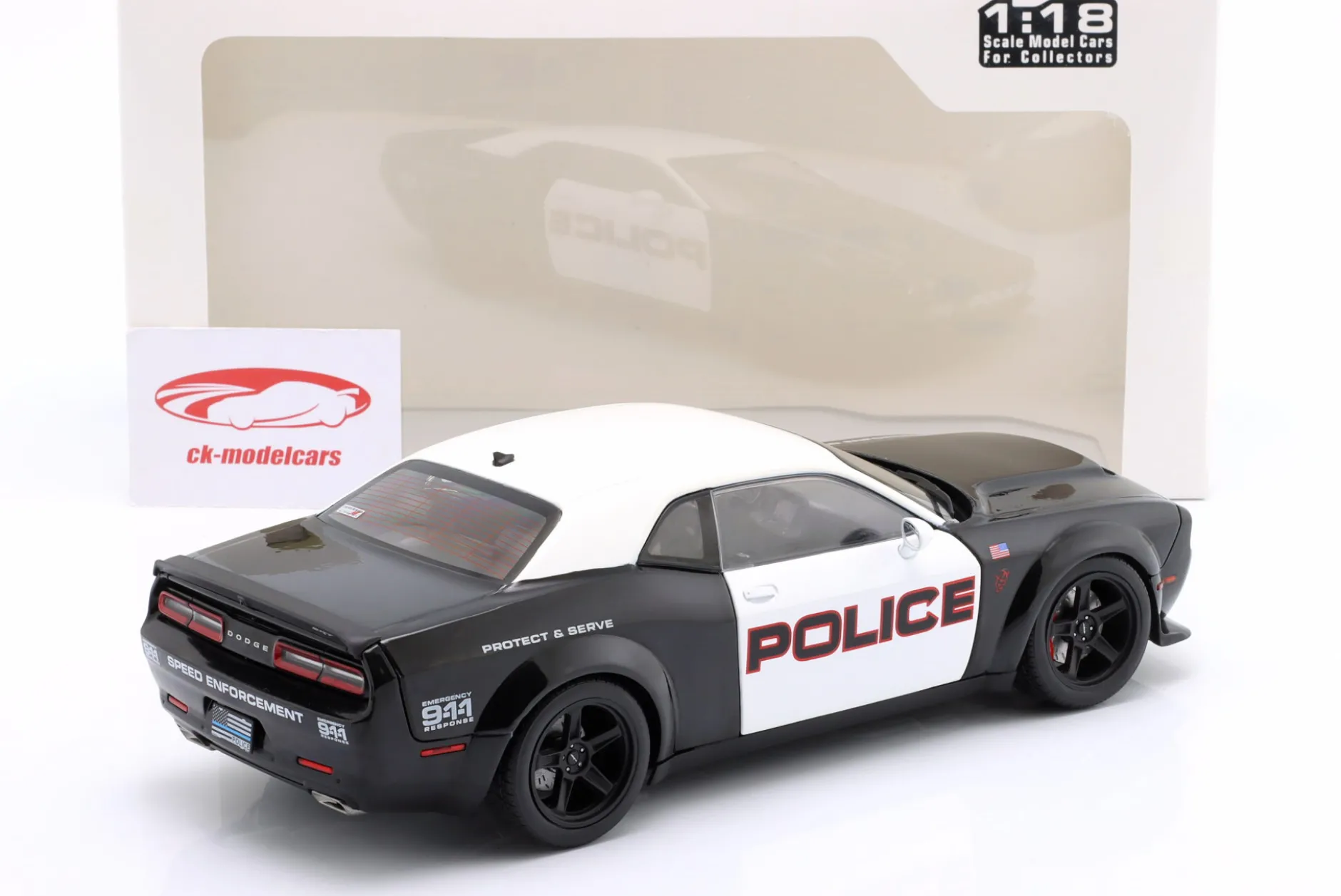 Dodge Challenger Demon Highway Police Baujahr 2023 schwarz / weiß 1:18 Solido