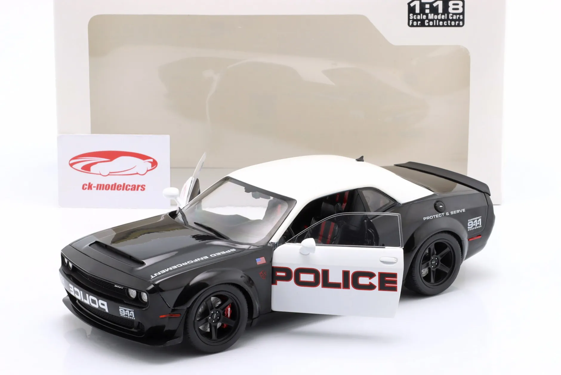 Dodge Challenger Demon Highway Police Baujahr 2023 schwarz / weiß 1:18 Solido