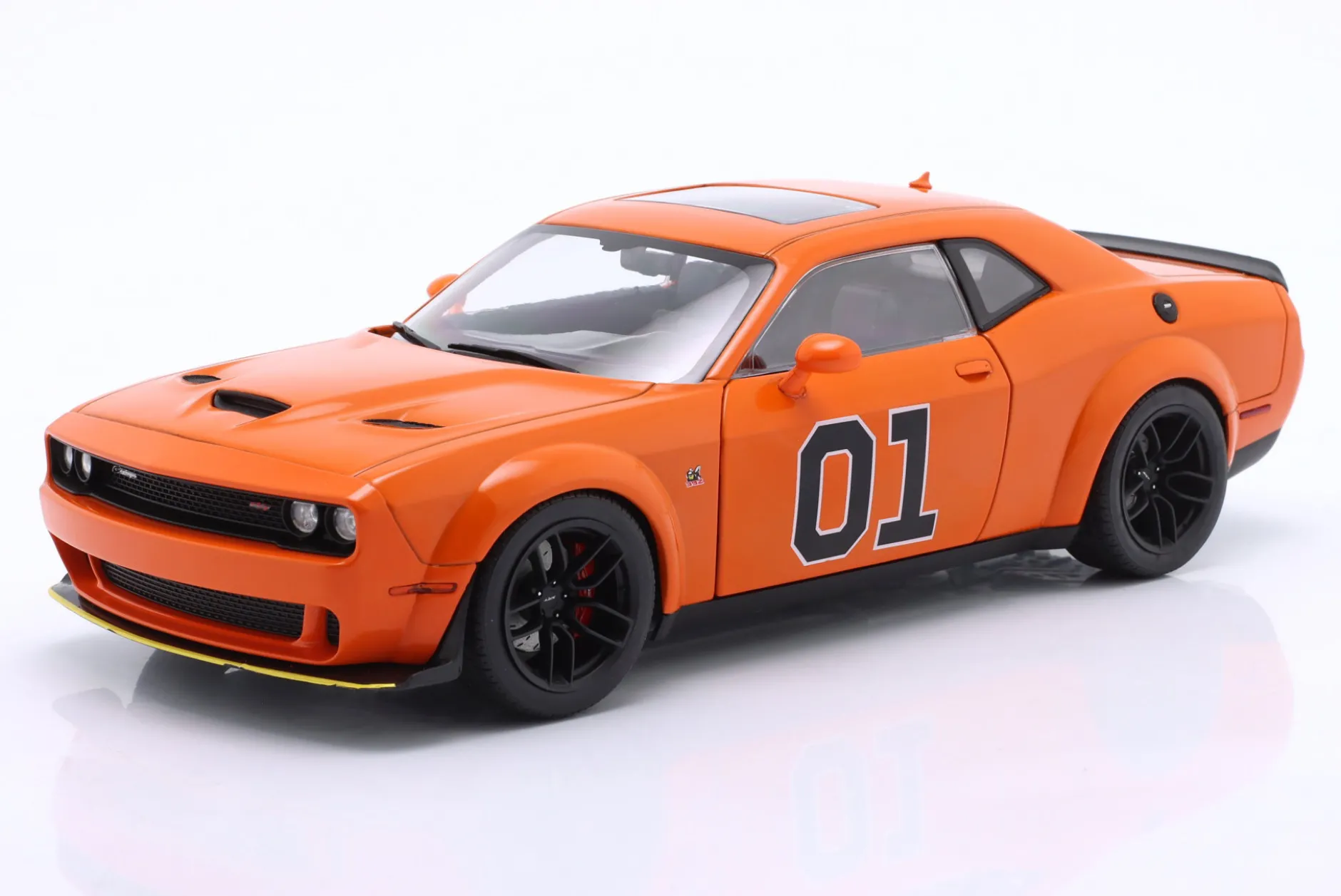 Dodge Challenger R/T Scat Pack Widebody #01 Hazzard Tribute 2023 1:18 Solido