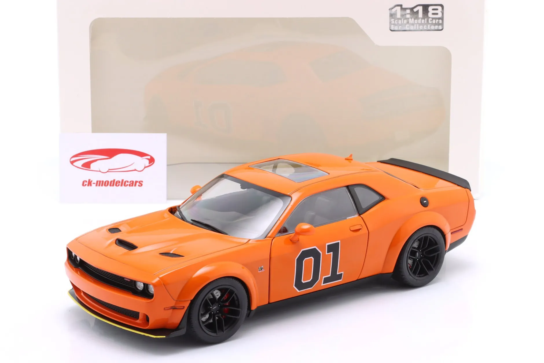 Dodge Challenger R/T Scat Pack Widebody #01 Hazzard Tribute 2023 1:18 Solido