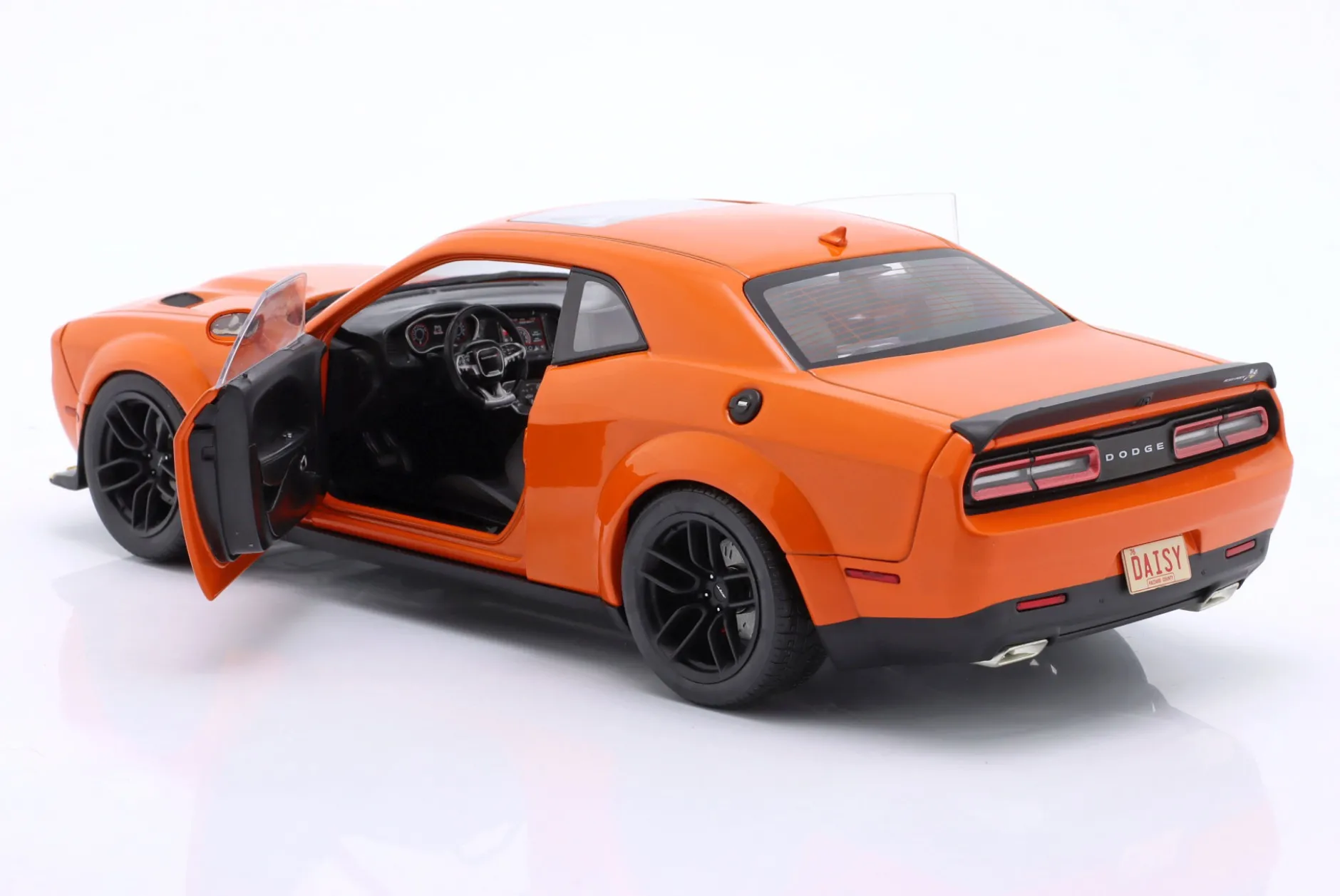 Dodge Challenger R/T Scat Pack Widebody #01 Hazzard Tribute 2023 1:18 Solido
