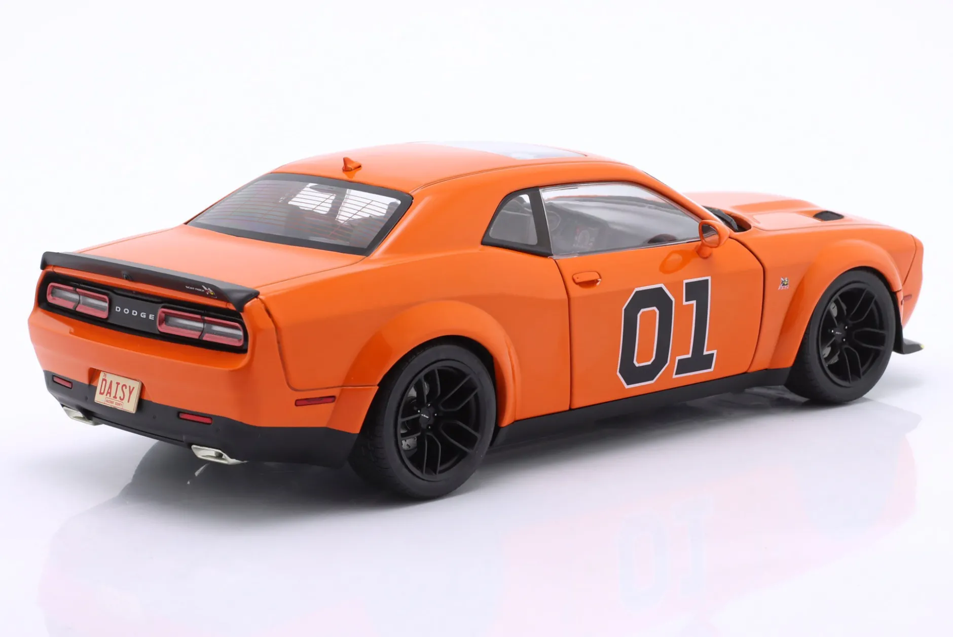 Dodge Challenger R/T Scat Pack Widebody #01 Hazzard Tribute 2023 1:18 Solido