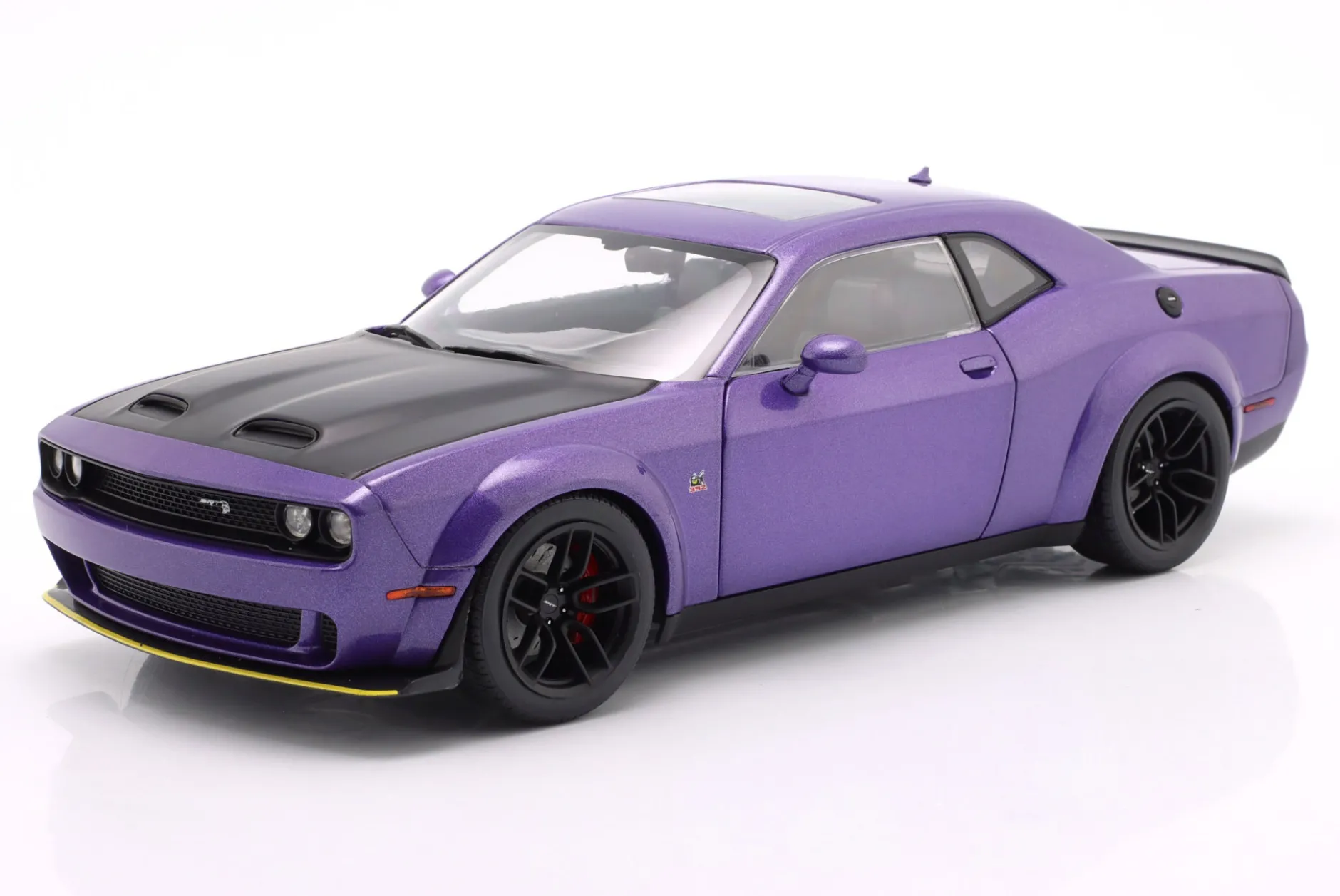 Dodge Challenger SRT Hellcat Widebody 2023 lila 1:18 Solido