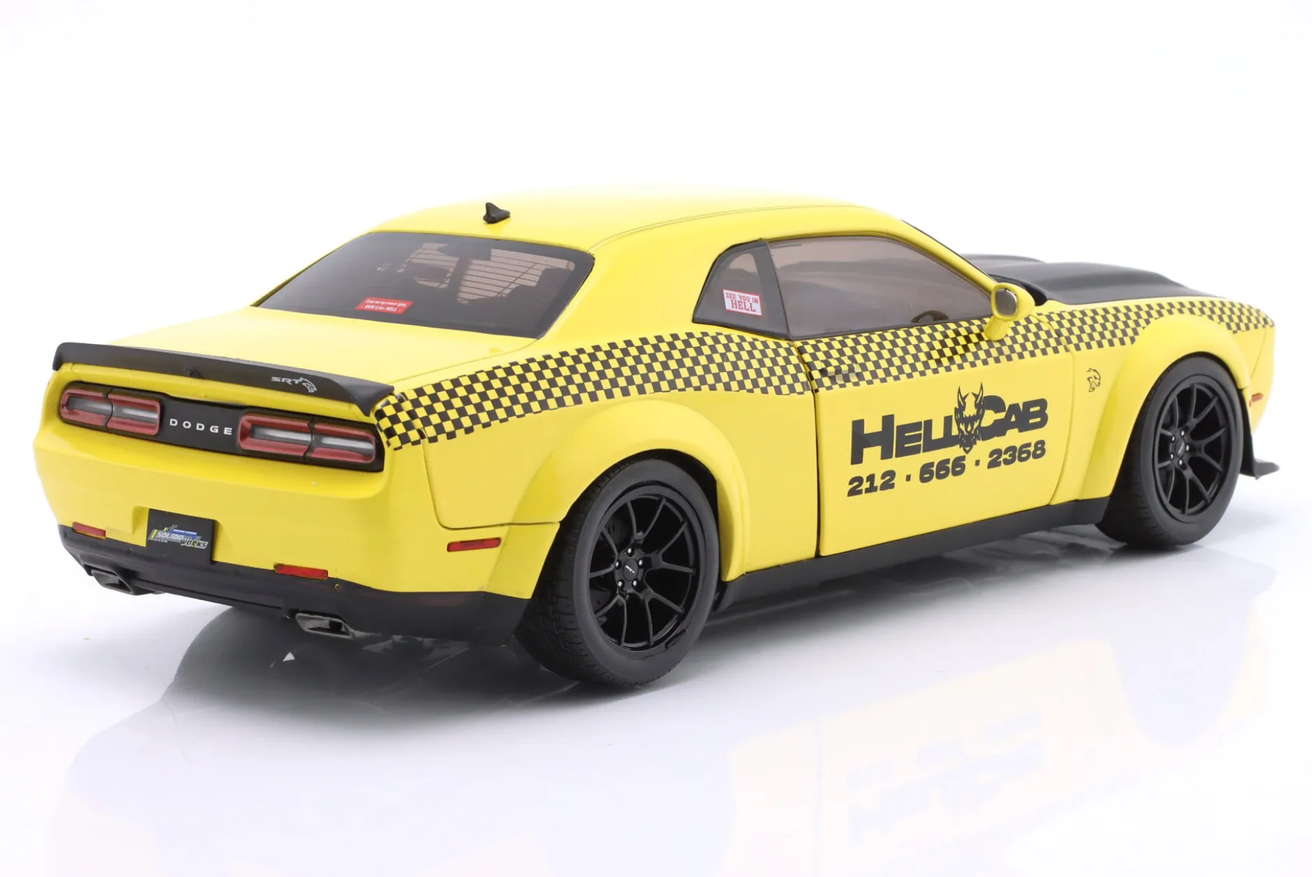 Dodge Challenger SRT Hellcat Redeye Widebody New York Hellcab 2023 1:18 Solido