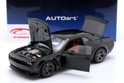 Dodge Challenger SRT Super Stock 2023 pechschwarz 1:18 AUTOart