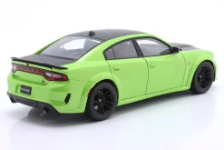 Dodge Charger Scat Pack Widebody grün / schwarz 1:18 AUTOart