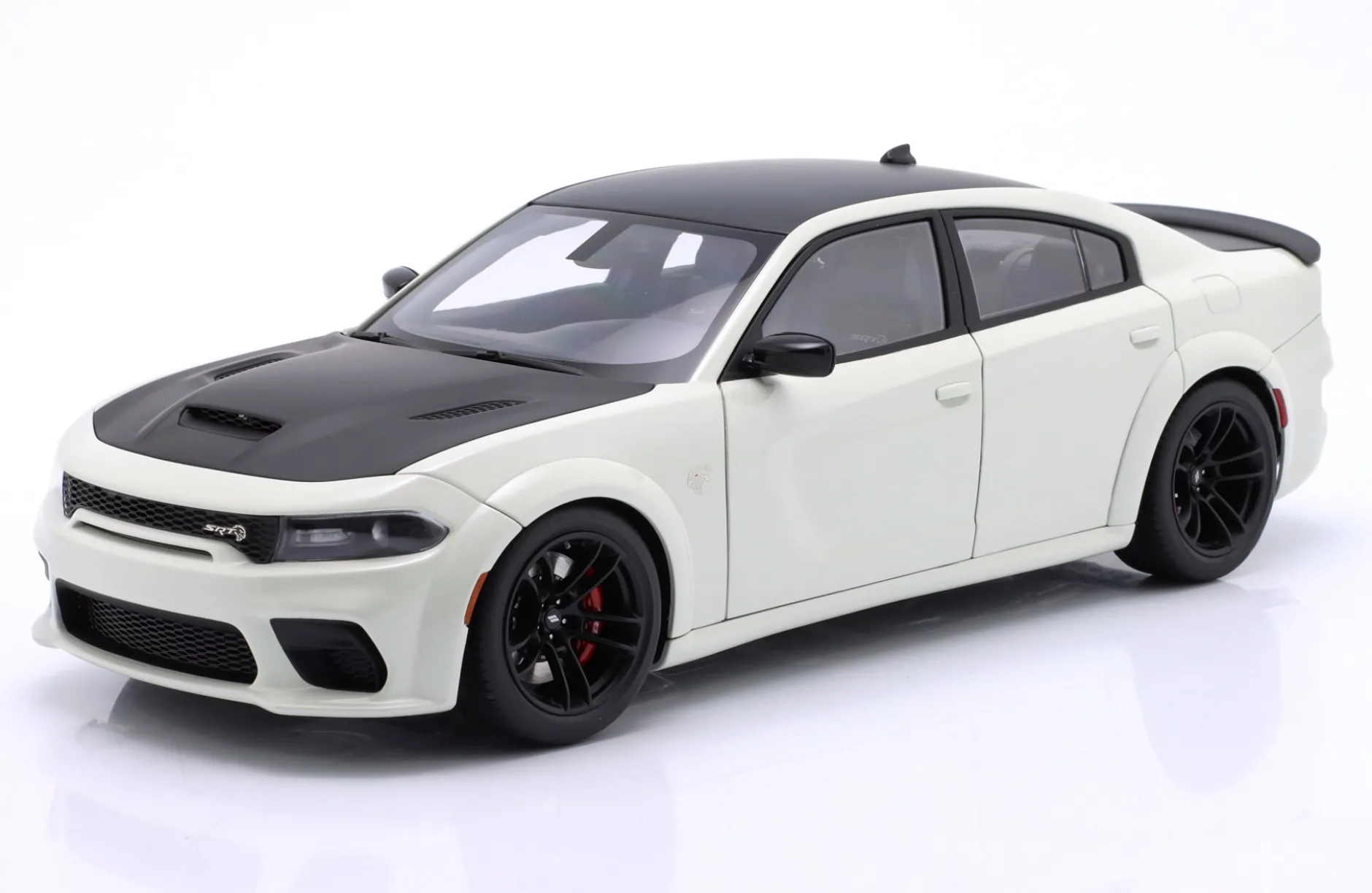 Dodge Charger SRT Hellcat Redeye Jailbreak weiß 1:18 AUTOart