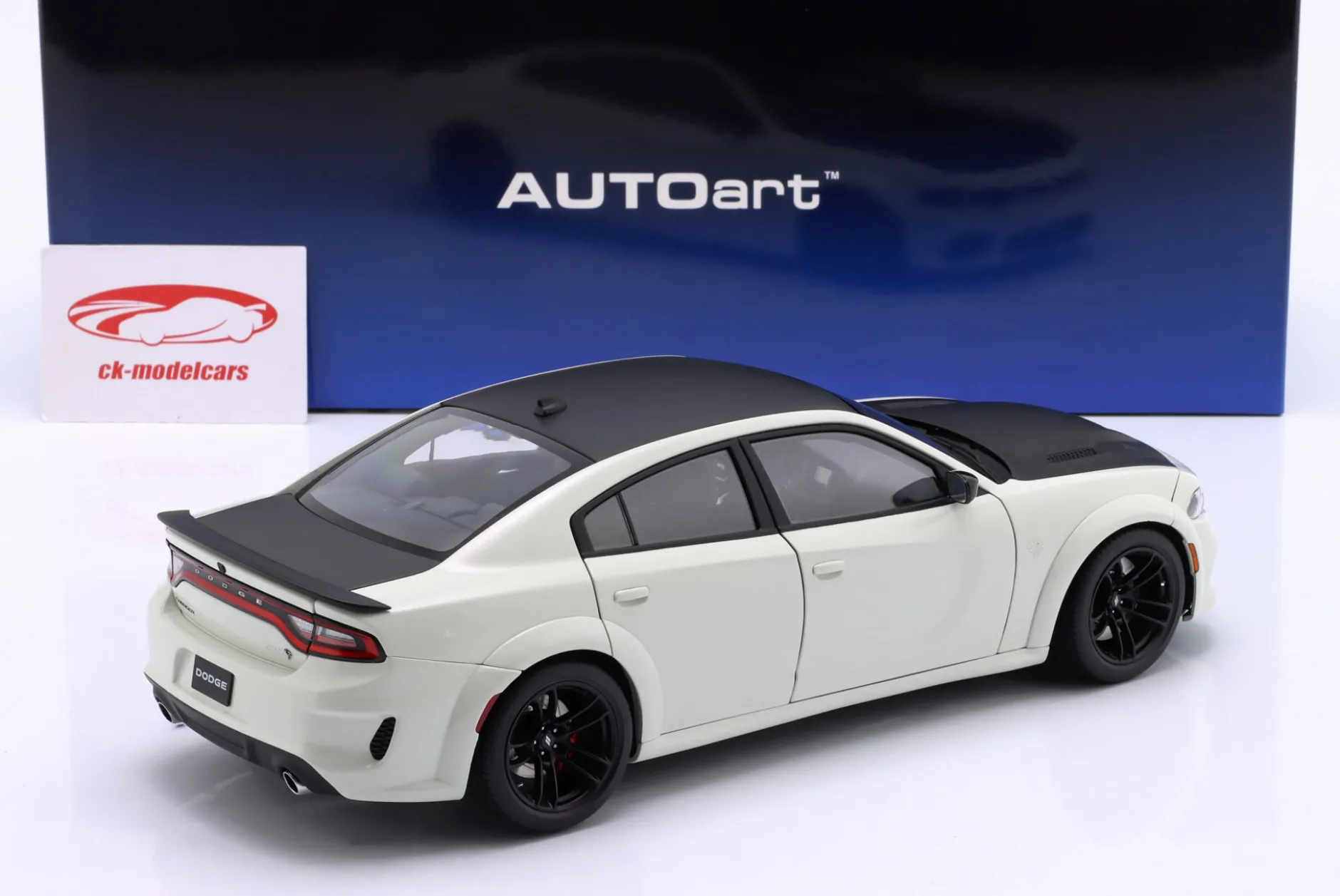Dodge Charger SRT Hellcat Redeye Jailbreak weiß 1:18 AUTOart