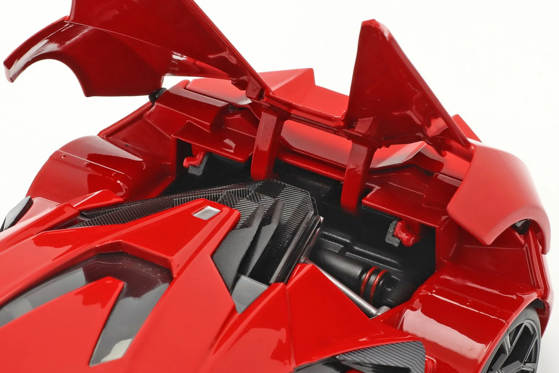 Dom's Lykan Hypersport 2014 Fast & Furious 7 (2015) mit Figur 1:18 Jada Toys