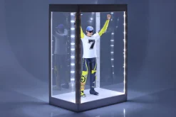 Einzelvitrine mit LED-Beleuchtung für Figuren Maßstab 1:6 weiß Triple9