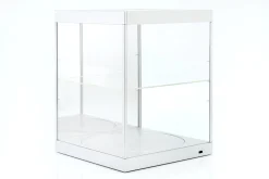Einzelvitrine mit LED-Beleuchtung, Spiegel und Drehteller für Maßstab 1:18 silber Triple9